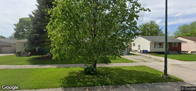 Larawan ng 430 Greenacre Boulevard sa Winnipeg, Manitoba