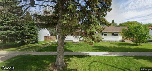 Larawan ng 445 Greenacre Boulevard sa Winnipeg, Manitoba