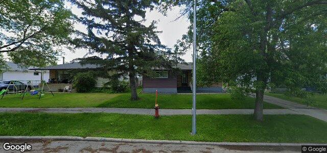 Larawan ng 446 Kirkfield Street sa Winnipeg, Manitoba