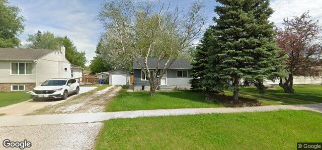 Larawan ng 449 Greenacre Boulevard sa Winnipeg, Manitoba