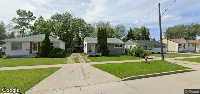Larawan ng 450 Country Club Boulevard sa Winnipeg, Manitoba