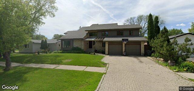 Larawan ng 500 Greenacre Boulevard sa Winnipeg, Manitoba