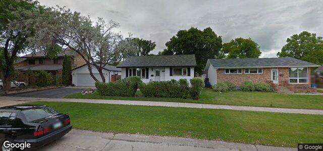 Larawan ng 504 Greenacre Boulevard sa Winnipeg, Manitoba