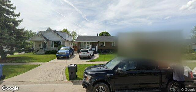 Larawan ng 516 Greenacre Boulevard sa Winnipeg, Manitoba