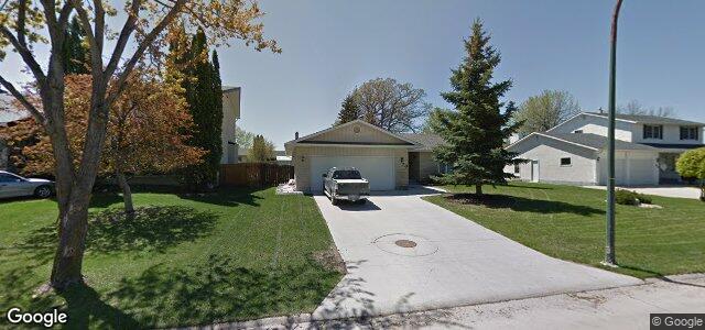 Larawan ng 70 Pine Valley Drive sa Winnipeg, Manitoba