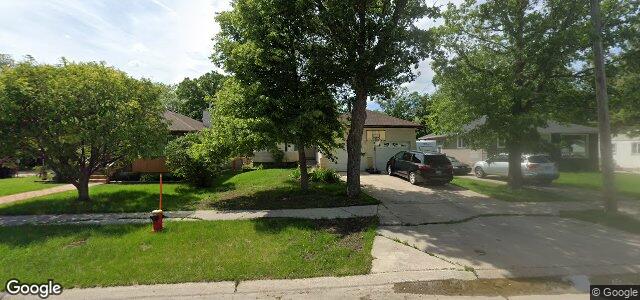 Larawan ng 76 Woodlands Crescent sa Winnipeg, Manitoba