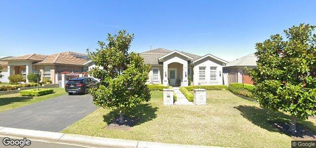 Larawan ng 16 Wingham Avenue sa Winnipeg, Manitoba