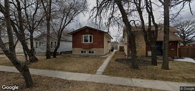 Larawan ng 200 Oustic Avenue E sa Winnipeg, Manitoba
