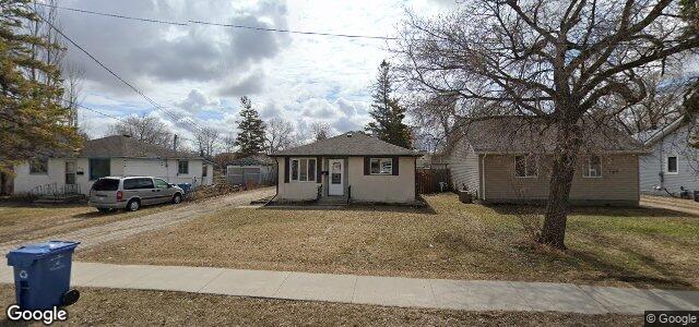 Larawan ng 210 Worthington Avenue sa Winnipeg, Manitoba