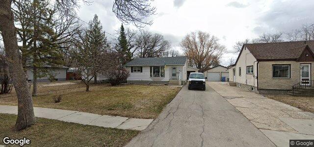 Larawan ng 220 Hindley Avenue sa Winnipeg, Manitoba