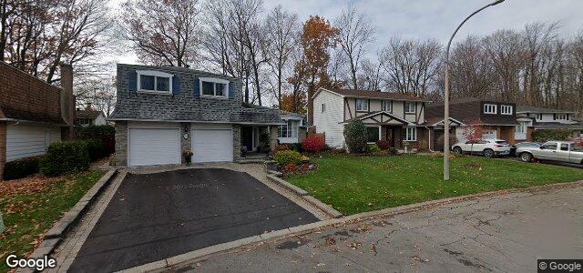 Larawan ng 10 Oakhurst Crescent sa Winnipeg, Manitoba