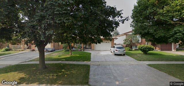 Photo of 103 Oakhurst Crescent in Winnipeg, Manitoba