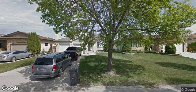 Photo of 103 Simkin Drive in Winnipeg, Manitoba