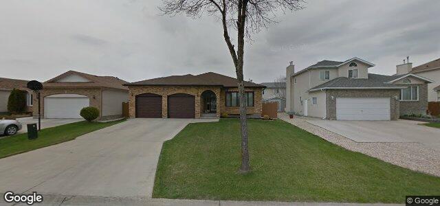 Larawan ng 104 Oakhurst Crescent sa Winnipeg, Manitoba