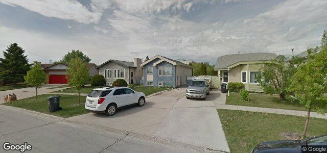 Larawan ng 135 Dobrinsky Drive sa Winnipeg, Manitoba