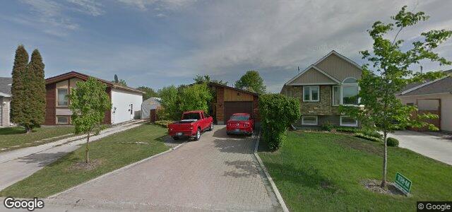 182 Dobrinsky Drive（加拿大曼尼托巴省温尼伯市）房屋照片
