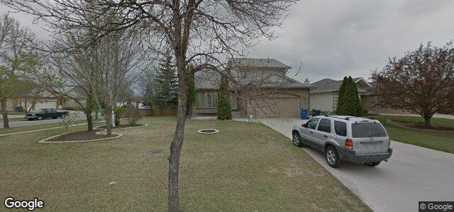 Larawan ng 2 Monty Hall Drive sa Winnipeg, Manitoba