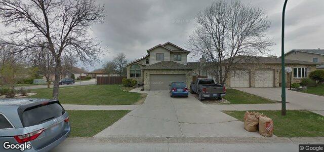 Larawan ng 2 Willowood Road sa Winnipeg, Manitoba
