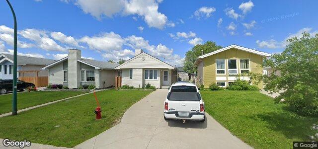 Larawan ng 23 Bender Bay sa Winnipeg, Manitoba