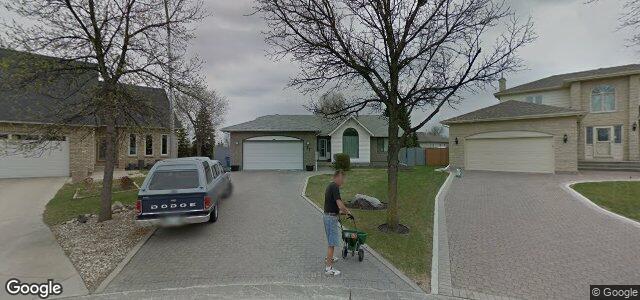 Larawan ng 27 Oakburn Place sa Winnipeg, Manitoba