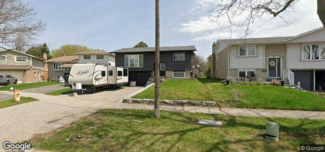 Larawan ng 44 Oakhurst Crescent sa Winnipeg, Manitoba