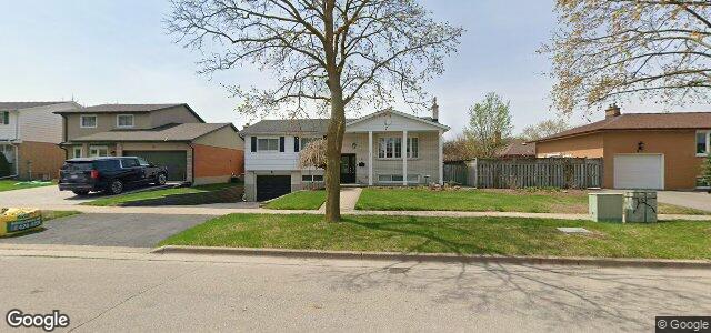 Larawan ng 51 Oakhurst Crescent sa Winnipeg, Manitoba