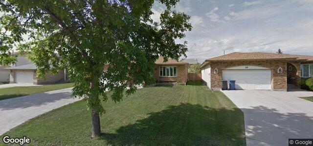 Larawan ng 60 Simkin Drive sa Winnipeg, Manitoba