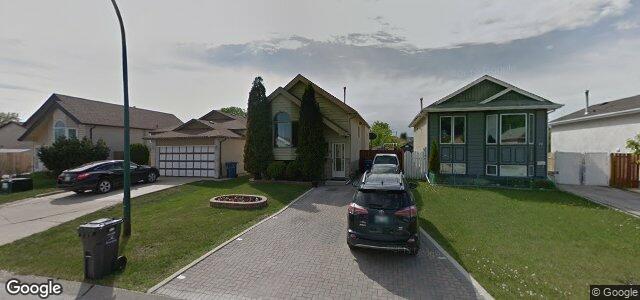 Larawan ng 70 Dobrinsky Drive sa Winnipeg, Manitoba