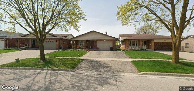Larawan ng 71 Oakhurst Crescent sa Winnipeg, Manitoba