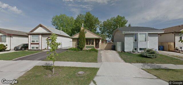 Larawan ng 75 Dobrinsky Drive sa Winnipeg, Manitoba