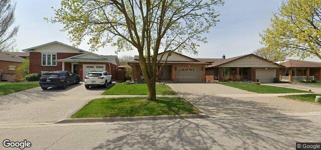 Larawan ng 75 Oakhurst Crescent sa Winnipeg, Manitoba