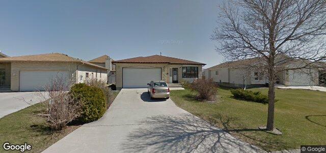 Larawan ng 92 Oakhurst Crescent sa Winnipeg, Manitoba