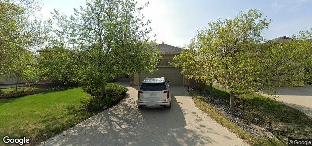Larawan ng 10 Falcon Ridge Drive sa Winnipeg, Manitoba