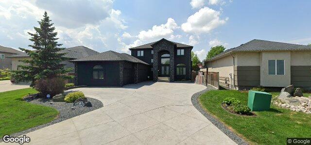 Larawan ng 10 Fall Ridge Road sa Winnipeg, Manitoba