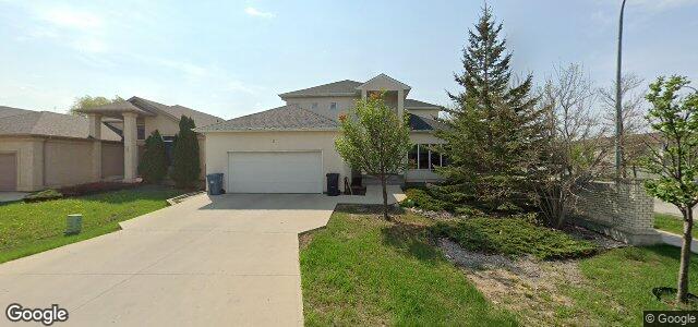 Larawan ng 2 Falcon Ridge Drive sa Winnipeg, Manitoba