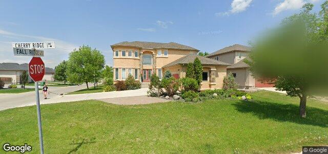 Larawan ng 3 Cherry Ridge Lane sa Winnipeg, Manitoba