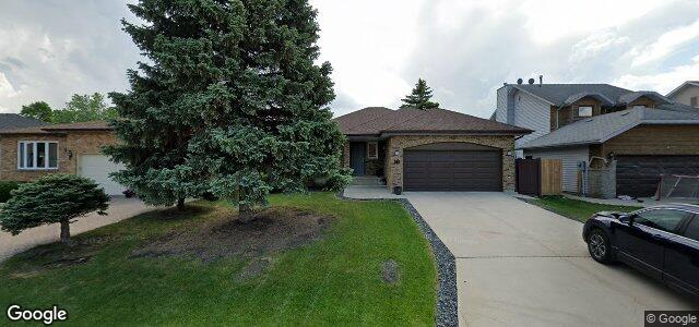 10 Eaglemount Crescent（加拿大曼尼托巴省温尼伯市）房屋照片