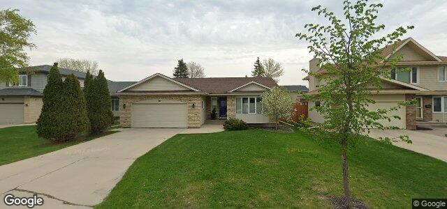 Larawan ng 10 Royal York Drive sa Winnipeg, Manitoba
