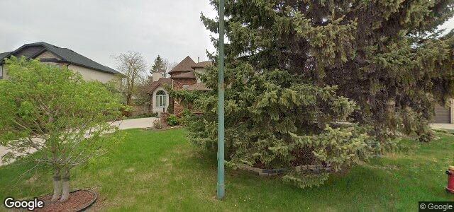 Larawan ng 101 Queen'S Park Crescent sa Winnipeg, Manitoba