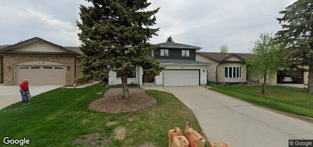 Larawan ng 102 Royal York Drive sa Winnipeg, Manitoba