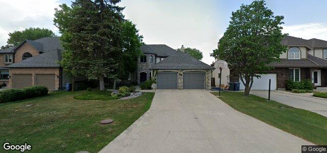 Larawan ng 111 Waterbury Drive sa Winnipeg, Manitoba