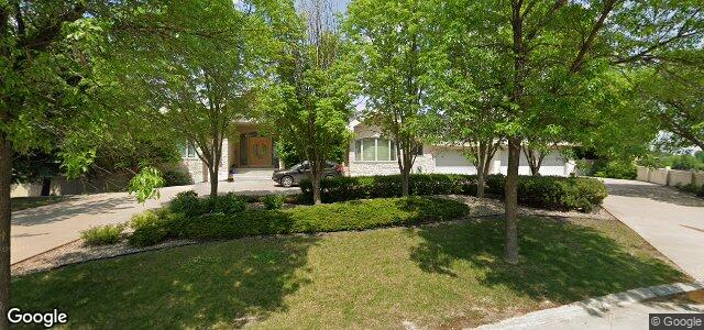 Larawan ng 120 Lindenshore Drive sa Winnipeg, Manitoba