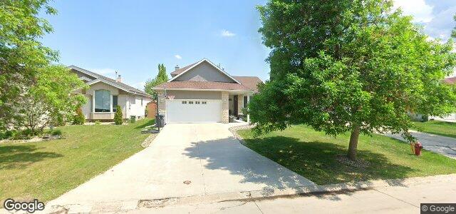 Larawan ng 124 Farmingdale Boulevard sa Winnipeg, Manitoba