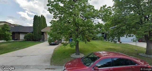 130 Foxmeadow Drive（加拿大曼尼托巴省温尼伯市）房屋照片