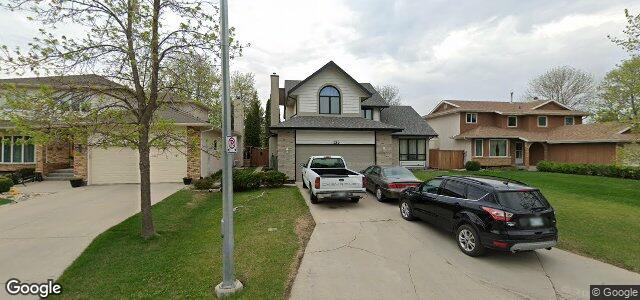 Photo of 135 Wallingford Crescent in Winnipeg, Manitoba