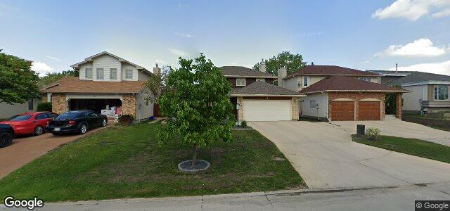 Larawan ng 15 Eaglemount Crescent sa Winnipeg, Manitoba