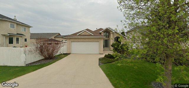 Larawan ng 15 Marksbridge Drive sa Winnipeg, Manitoba
