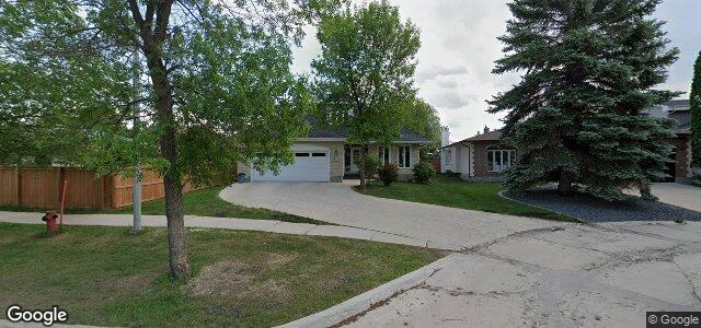 Photo of 188 Lindenwood Drive E in Winnipeg, Manitoba