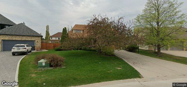 Larawan ng 19 Queen'S Park Crescent sa Winnipeg, Manitoba