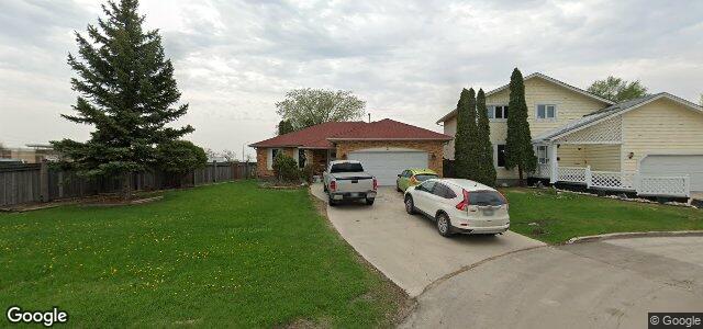 Larawan ng 2 Hennessey Drive sa Winnipeg, Manitoba